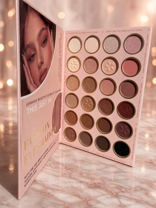 ✨Palette 4 en 1 – Yeux, Teint & Lèvres 👄 💄
